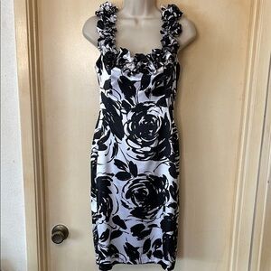 White House Black Market Black and White Satin Floral Midi Dress size 2